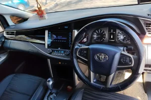 TOYOTA INNOVA AUTO photo 2