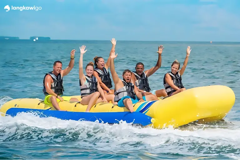 Banana Boat Ride Langkawi | Hold Tight for Sharp Turns! banana-boat-ride-langkawi-11