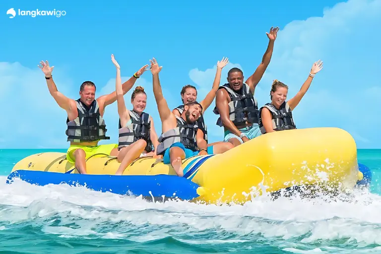 Banana Boat Ride Langkawi | Hold Tight for Sharp Turns! banana-boat-ride-langkawi-7