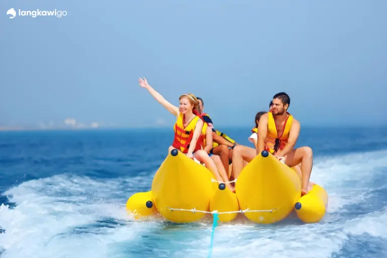 Banana Boat Ride Langkawi | Hold Tight for Sharp Turns! banana-boat-ride-langkawi-12